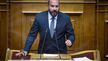 Τζανακόπουλος: διαψεύδει τα περί παραίτησής του