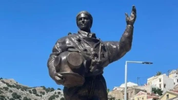Σύμη: Άγαλμα για την πρώτη γυναίκα δύτρια θα στηθεί στο λιμάνι του νησιού