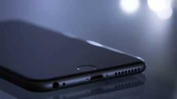 Vodafone: δωρεάν επικοινωνία σε συνδρομητές της σε πυρόπληκτες περιοχές Αττικής, Βοιωτίας, Ρόδου