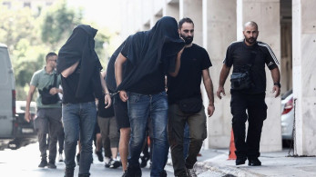 Έγκλημα στη Νέα Φιλαδέλφεια: προφυλακιστέοι οι 30 χούλιγκαν που απολογήθηκαν