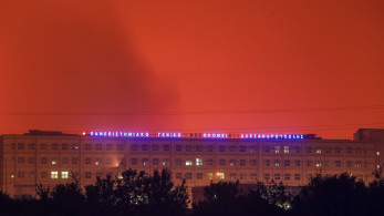 Φωτιά στην Αλεξανδρούπολη: εκκενώθηκε το νοσοκομείο - Σε πλοίο μεταφέρθηκαν ασθενείς