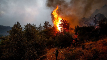 Φωτιά στην Αχαΐα: βελτιωμένη εικόνα από το μέτωπο - Απανωτά μηνύματα του 112