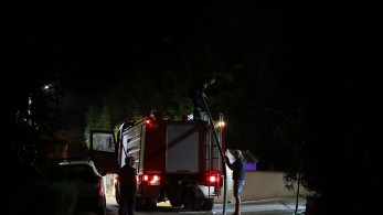 Ανεξέλεγκτη η φωτιά στον Ασπρόπυργο: Ανησυχία για τους ισχυρούς ανέμους