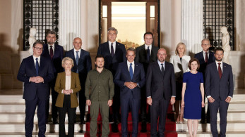 Κυριάκος Μητσοτάκης: Σε δείπνο με Βαλκάνιους ηγέτες, Ζελένσκι και Ευρωπαίους επικεφαλής