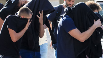 Νέα Φιλαδέλφεια: ξεκίνησαν οι μεταγωγές των κρατουμένων για τα επεισόδια - Στις φυλακές οι πρώτοι 46