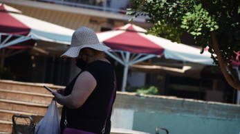 Κορωνοϊός: 20 θάνατοι, 14 διασωληνωμένοι την τελευταία εβδομάδα - Τρίτη συχνότερη υποπαραλλαγή η Eris