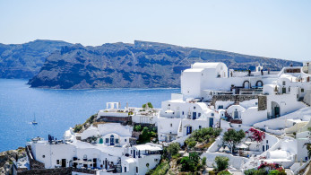 Condé Nast Traveller: καλύτερη τουριστική χώρα στον κόσμο η Ελλάδα για το 2026