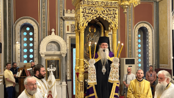 Πειραιάς: Χοροστατούντος του μητροπολίτη Πειραιώς Σεραφείμ ο εσπερινός της Πέμπτης
