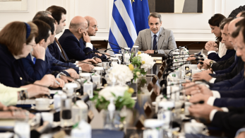Υπουργικό Συμβούλιο: Αύριο οι ανακοινώσεις για τον κατώτατο μισθό