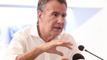 To αντίβαρο Βούγιας και ένα συνέδριο γεμάτο ευτράπελα και αιχμές
