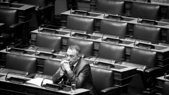 Στίγκας πλην Λακεδαιμονίων στη Βουλή - Διέγραψε τρεις βουλευτές