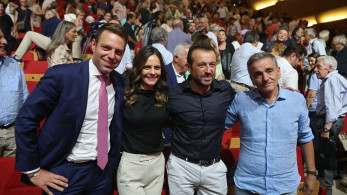 ΣΥΡΙΖΑ: κάθε μέρα… γιορτή, τις νύχτες πανηγύρι