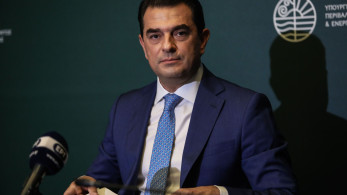 Σκρέκας: σήμερα ξεκίνησε η εφαρμογή των μειώσεων στα προϊόντα εμμήνου ρύσης
