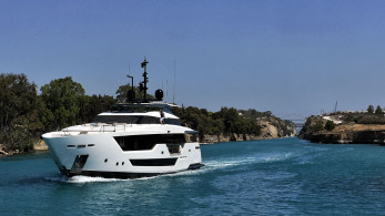 «Εστέτ» λαθρομετανάστευση με Super Yachts - πληρώνουν έως και 15.000 ευρώ κατ' άτομο