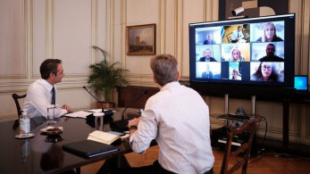 Τηλεδιάσκεψη του πρωθυπουργού με εργαζόμενους