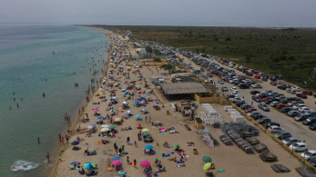 Θετικά σχόλια από διεθνή ΜΜΕ για την επιστροφή στις ελληνικές παραλίες