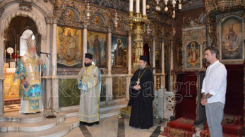 Στην Τήνο ο Μητσοτάκης – ”Σας οφείλουμε όλοι ευγνωμοσύνη” του είπε ο Μητροπολίτης Σύρου (pics)