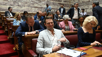 ΣΥΡΙΖΑ: η Τζάκρη άναψε φωτιές στην κοινοβουλευτική ομάδα