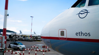 AEGEAN και Olympic Air μεταφέρουν και φέτος το Άγιο Φως σε όλη την Ελλάδα