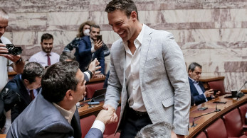 Ανδρέα ζεις, εσύ (και τον Στέφανο) οδηγείς