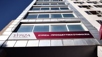 Τσίρκο: η Κουμουνδούρου τρέχει να μαζέψει τις… διαγραφές Κασσελάκη