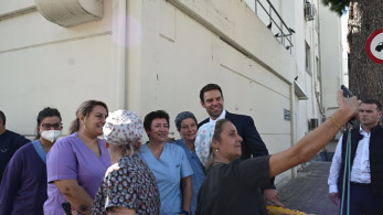 Η «συριζοποίηση» του Κασσελάκη: α λα Τσίπρα υποσχέσεις για... αφορολόγητα