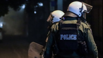 Εξάρχεια: Δύο επιθέσεις με πέτρες και μπουκάλια δέχθηκαν διμοιρίες των ΜΑΤ