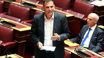 Καραμέρος σε Σπυρόπουλο ενώ τον προκάλεσε: «Μην τσιμπάς, αυτό θέλουν. Να σκοτωνόμαστε μεταξύ μας για να κυριαρχεί ο Μητσοτάκης»