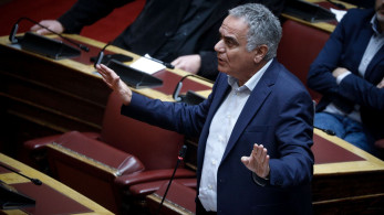 Σκουρλέτης για Κασσελάκη: «Ας μαζέψει λίγο τη γλώσσα του και ας τη βουτάει στο μυαλό του πριν μιλήσει»
