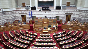 Βουλή: ανακοινώθηκαν στην Ολομέλεια οι αποχωρήσεις των εννέα βουλευτών από την ΚΟ του ΣΥΡΙΖΑ