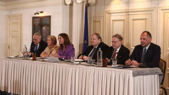 Γεραπετρίτης - Βενιζέλος: οι φήμες και οι πράξεις