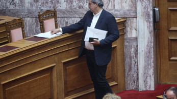Νέο σκίτσο-απάντηση του Ηλία Μακρή στην επίθεση του Παύλου Πολάκη