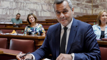 Χάρης Μαμουλάκης: Παραιτήθηκε από βουλευτής - Οδεύει προς το κόμμα του Τσίπρα (video)