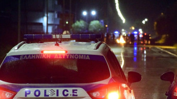 Έγκλημα στα Καλύβια: στον ανακριτή την Τετάρτη ο 16χρονος που σκότωσε τον πατέρα του