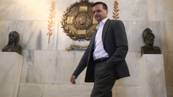 Άλλο ο Γκι ντε λα Ρος και άλλο ο Χάρης… Δούκας