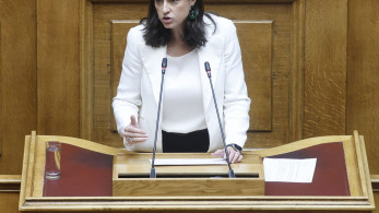 Τροπολογία για επιστολική ψήφο και στις εθνικές εκλογές κατέθεσε στη Βουλή η Νίκη Κεραμέως: «Ιστορική ευκαιρία κι ευθύνη»