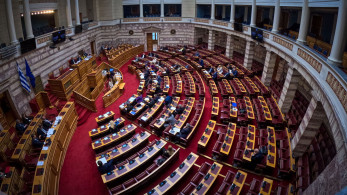 Μάχη στη Βουλή για την… ανταρσία της ΕΛΑΣ και το θέλημα Κυρίου