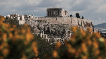 ΔΝΤ: προβλέπει μείωση του δημόσιου χρέους της Ελλάδας κατά σχεδόν 30 ποσοστιαίες μονάδες έως το 2029