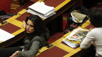 Η Νίνα Κασσιμάτη αδειάζει τον Κασσελάκη: Μη βάζετε ερήμην μου την υπογραφή μου