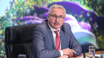 Αιχμηρός κατά της Γερμανίας ο Μανιάτης: Παρέσυρε την ΕΕ στο ενεργειακό