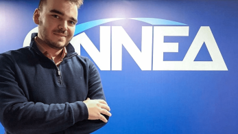 Γιάννης Ζουμπανιώτης στο «Μανιφέστο»: «Υπέρ ή κατά της ευτυχίας του άλλου»