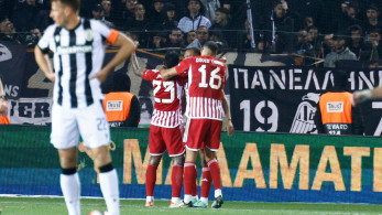 Άμεση σύλληψη 23χρονου που έριξε κροτίδα στο ΠΑΟΚ-Ολυμπιακός: ταυτοποιήθηκε από τις κάμερες