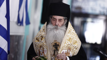 Ομόφυλα ζευγάρια: ο μητροπολίτης Πειραιά Σεραφείμ θέτει εκτός εκκλησίας τους βουλευτές που ψήφισαν υπέρ του νομοσχεδίου