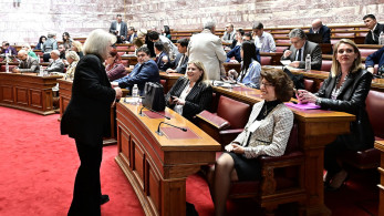 Γάμος ομόφυλων: ευρύτατη πλειοψηφία υπέρ του νομοσχεδίου στις επιτροπές της Βουλής