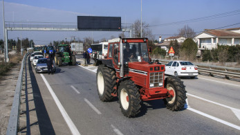 Κατεβαίνουν με τα τρακτέρ στην Αθήνα οι αγρότες - Κλείνουν οι δρόμοι