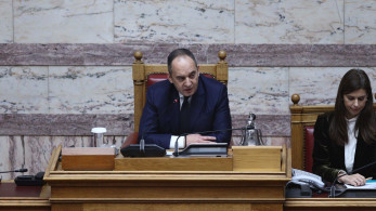 Βουλή: ενός λεπτού σιγή για τα θύματα των Τεμπών - Πλακιωτάκης: Δέσμευσή μας η απόδοση ευθυνών