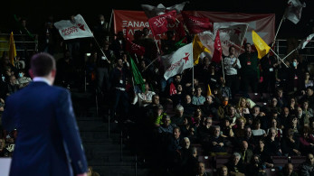Οι… γραφικοί κλακαδόροι και οι «διάλογοι» με τον Κασσελάκη