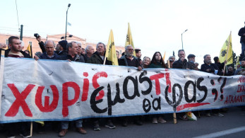 Οι αγρότες στο Σύνταγμα - Τα πανό, τα συνθήματα και οι σημαίες... του αγώνα
