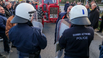 Τελωνείο Ευζώνων: επεισόδια μεταξύ αγροτών και αστυνομικών