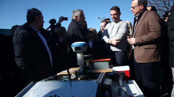 Η σχέση του Κασσελάκη με το τρακτέρ είναι ίδια με αυτή του Στάλιν με το Στάγερ